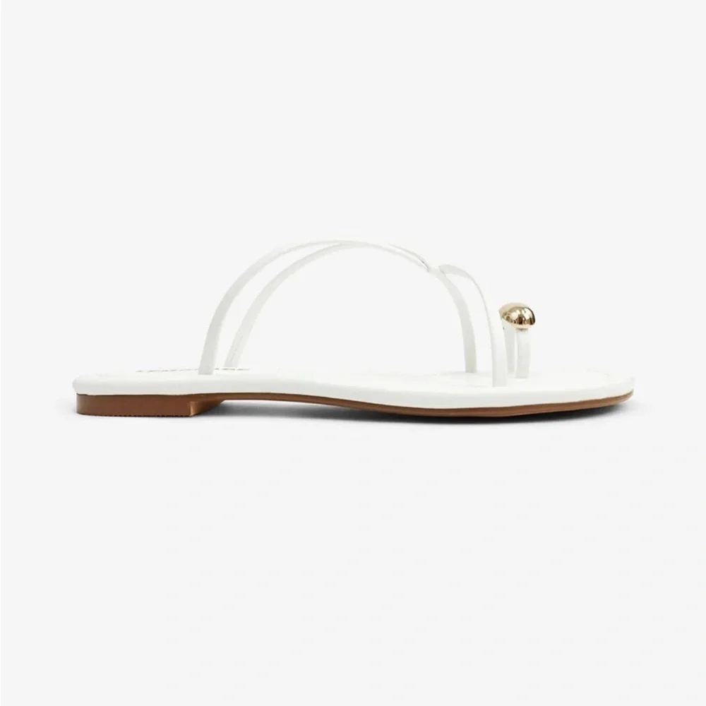 NEW Lemonade White Strappy Flip Flop Sandals w/ Minimalist Gold Accent Toe Ring